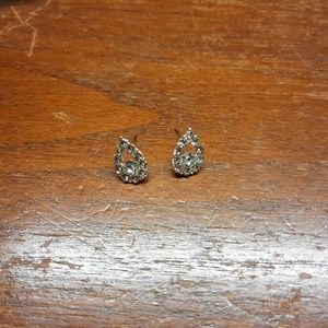 NWOT Women or kids earring